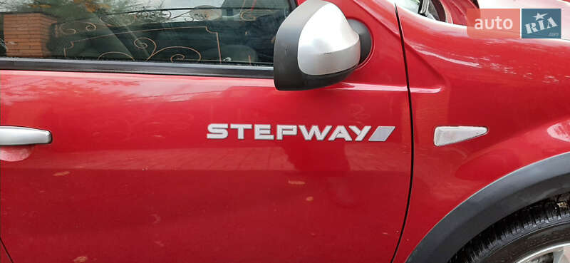 Внедорожник / Кроссовер Dacia Sandero StepWay 2012 в Чернигове