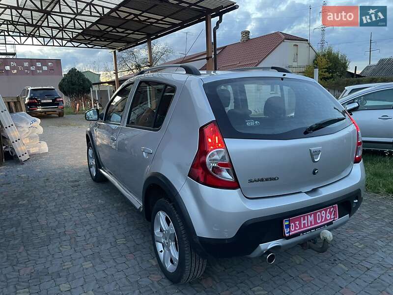 Внедорожник / Кроссовер Dacia Sandero StepWay 2011 в Луцке
