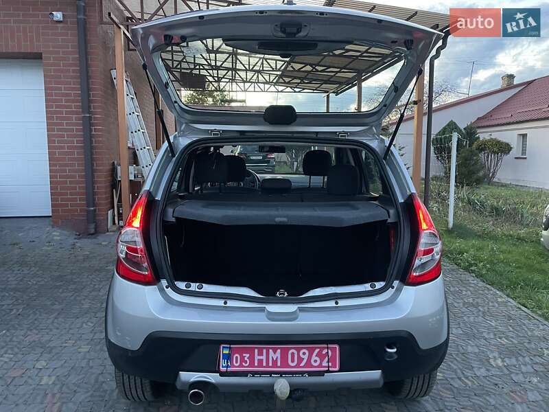 Внедорожник / Кроссовер Dacia Sandero StepWay 2011 в Луцке