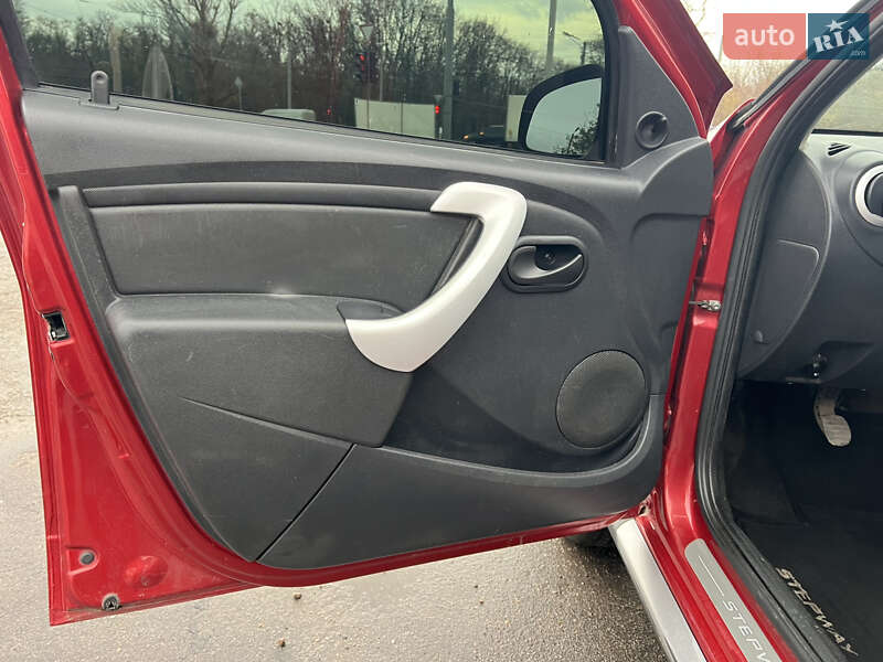 Хэтчбек Dacia Sandero StepWay 2012 в Харькове фото 19 Хэтчбек Dacia Sandero StepWay 2012 в Харькове