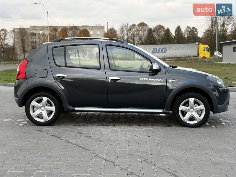 Внедорожник / Кроссовер Dacia Sandero StepWay 2010 в Владимире фото 11 Внедорожник / Кроссовер Dacia Sandero StepWay 2010 в Владимире