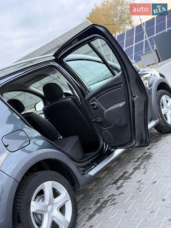 Внедорожник / Кроссовер Dacia Sandero StepWay 2010 в Владимире фото 73 Внедорожник / Кроссовер Dacia Sandero StepWay 2010 в Владимире