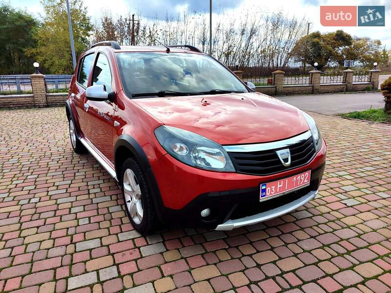 Внедорожник / Кроссовер Dacia Sandero StepWay 2011 в Хороле фото 7 Внедорожник / Кроссовер Dacia Sandero StepWay 2011 в Хороле