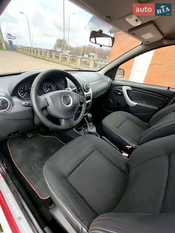 Внедорожник / Кроссовер Dacia Sandero StepWay 2011 в Хороле фото 12 Внедорожник / Кроссовер Dacia Sandero StepWay 2011 в Хороле