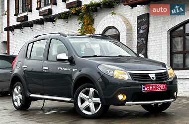 Внедорожник / Кроссовер Dacia Sandero StepWay 2012 в Красилове