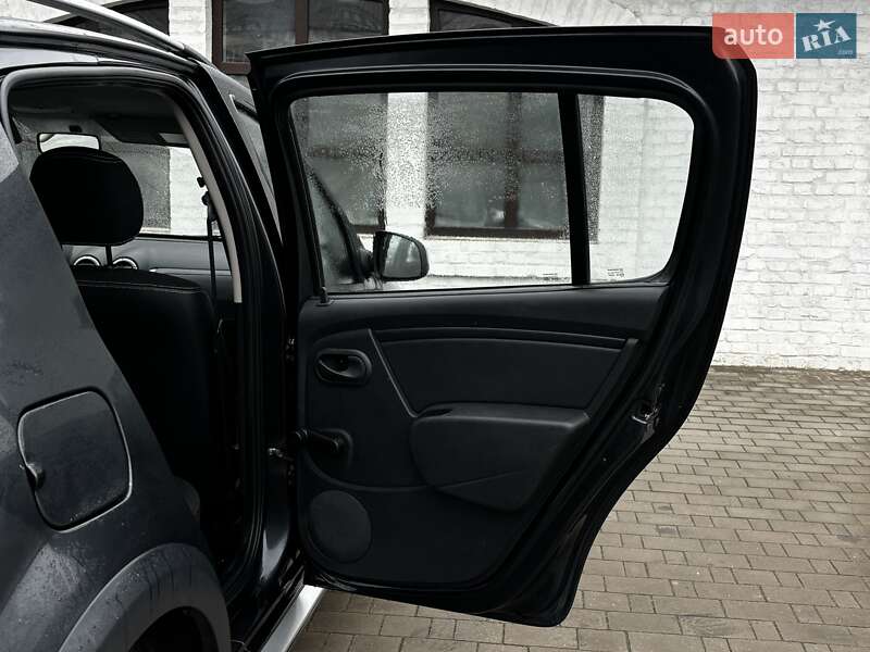 Позашляховик / Кросовер Dacia Sandero StepWay 2012 в Красилові фото 77 Позашляховик / Кросовер Dacia Sandero StepWay 2012 в Красилові