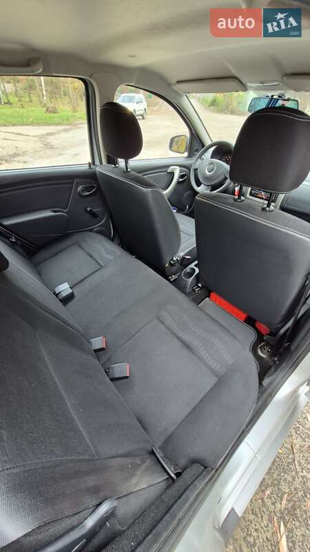 Позашляховик / Кросовер Dacia Sandero StepWay 2009 в Києві фото 13 Позашляховик / Кросовер Dacia Sandero StepWay 2009 в Києві