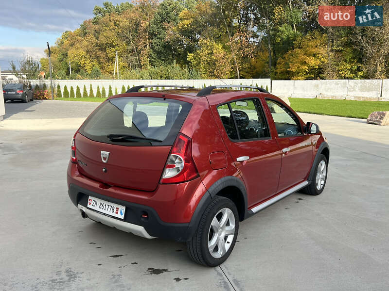 Позашляховик / Кросовер Dacia Sandero StepWay 2012 в Луцьку