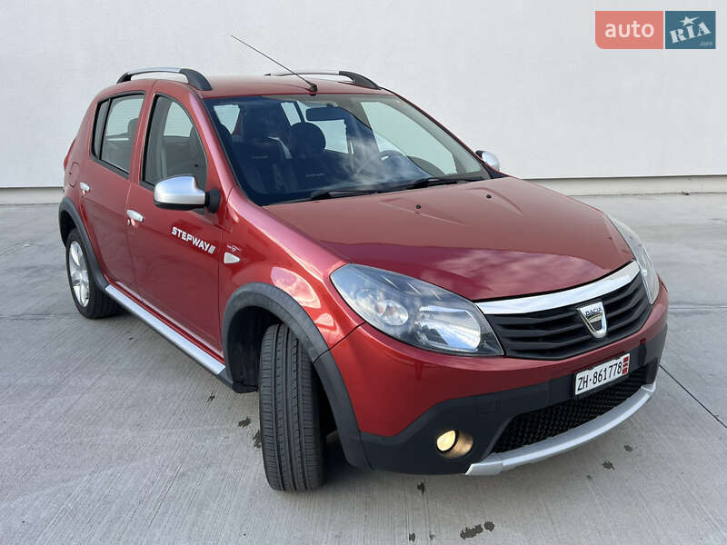 Позашляховик / Кросовер Dacia Sandero StepWay 2012 в Луцьку