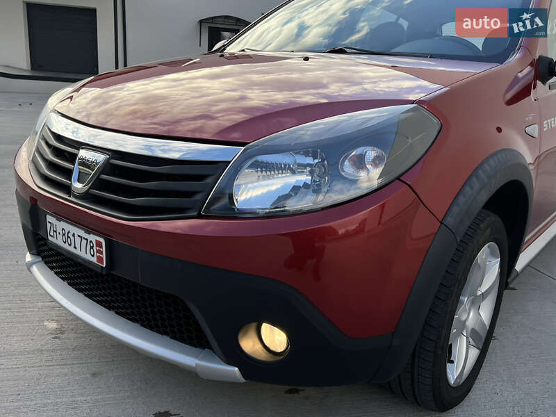 Позашляховик / Кросовер Dacia Sandero StepWay 2012 в Луцьку