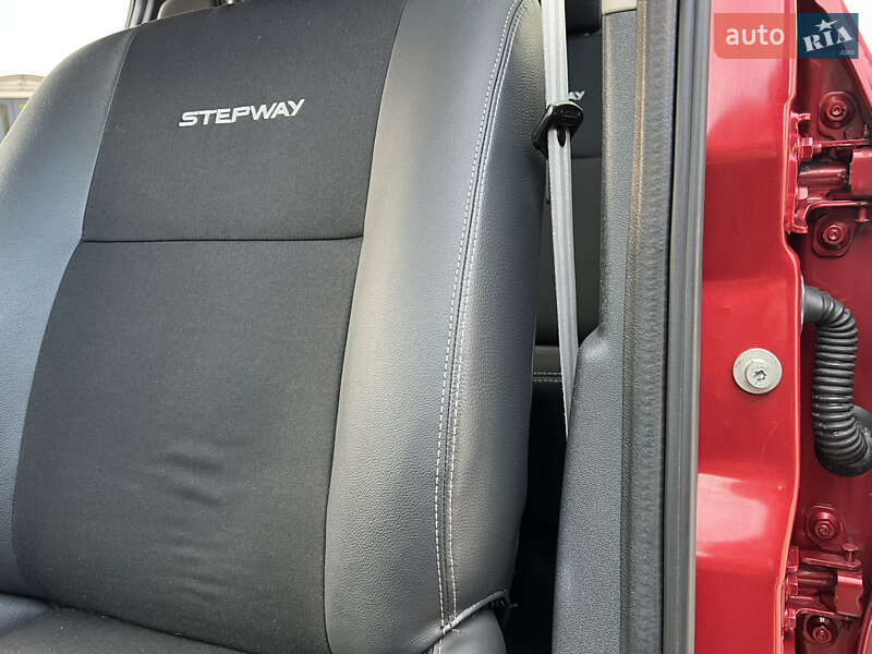 Позашляховик / Кросовер Dacia Sandero StepWay 2012 в Луцьку