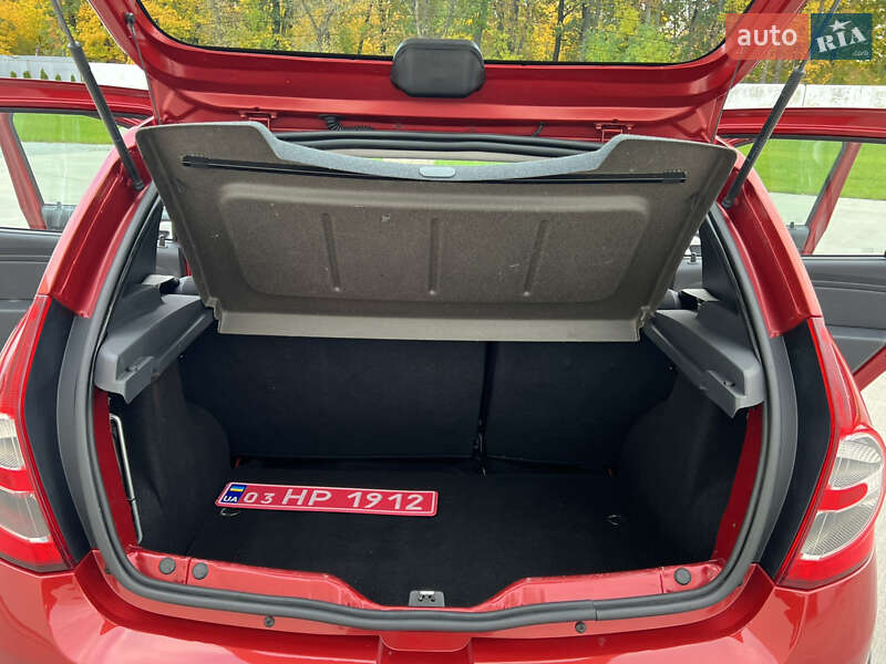 Позашляховик / Кросовер Dacia Sandero StepWay 2012 в Луцьку