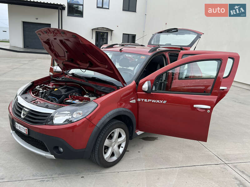 Позашляховик / Кросовер Dacia Sandero StepWay 2012 в Луцьку