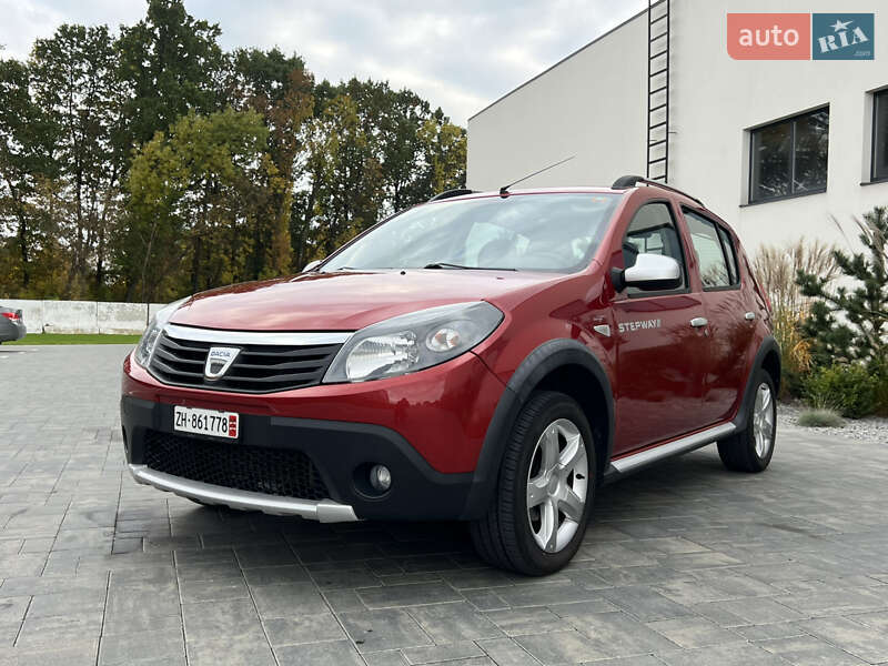 Позашляховик / Кросовер Dacia Sandero StepWay 2012 в Луцьку