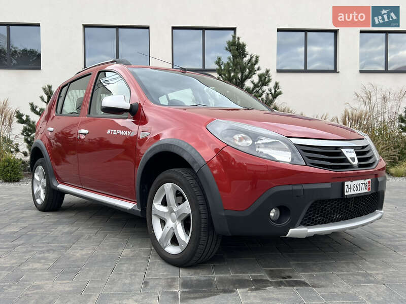 Позашляховик / Кросовер Dacia Sandero StepWay 2012 в Луцьку