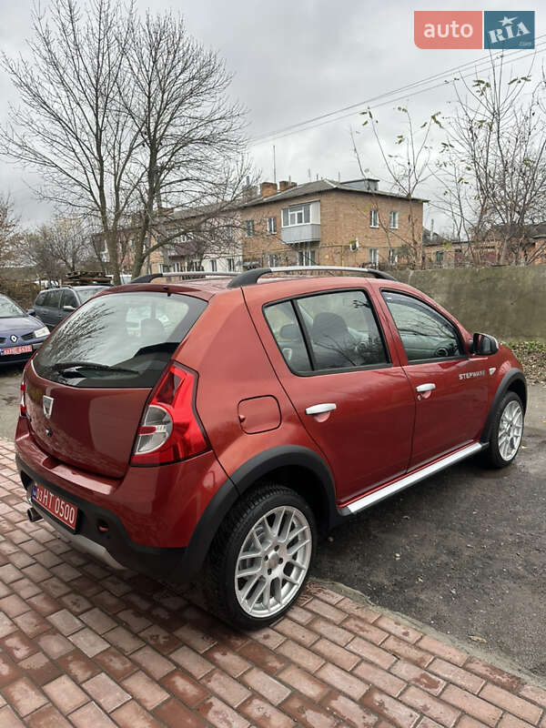 Внедорожник / Кроссовер Dacia Sandero StepWay 2011 в Хороле фото 4 Внедорожник / Кроссовер Dacia Sandero StepWay 2011 в Хороле