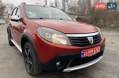 Позашляховик / Кросовер Dacia Sandero StepWay 2011 в Хоролі