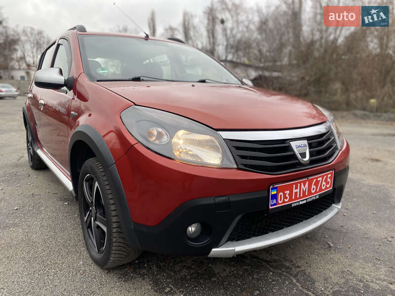 Позашляховик / Кросовер Dacia Sandero StepWay 2011 в Хоролі фото Позашляховик / Кросовер Dacia Sandero StepWay 2011 в Хоролі
