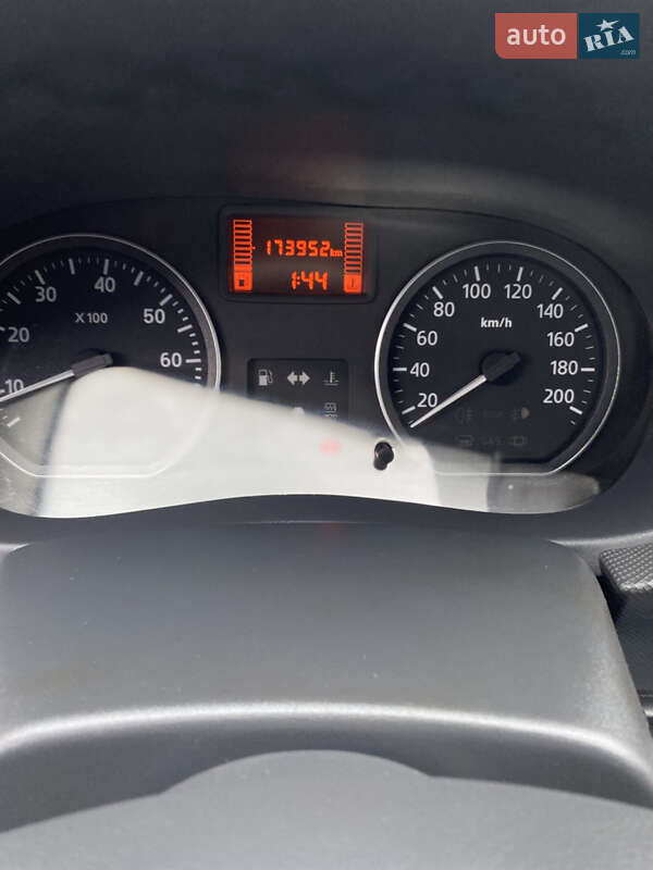 Позашляховик / Кросовер Dacia Sandero StepWay 2011 в Хоролі фото 15 Позашляховик / Кросовер Dacia Sandero StepWay 2011 в Хоролі