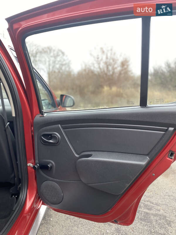 Позашляховик / Кросовер Dacia Sandero StepWay 2011 в Хоролі фото 23 Позашляховик / Кросовер Dacia Sandero StepWay 2011 в Хоролі
