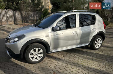 Внедорожник / Кроссовер Dacia Sandero StepWay 2012 в Сумах