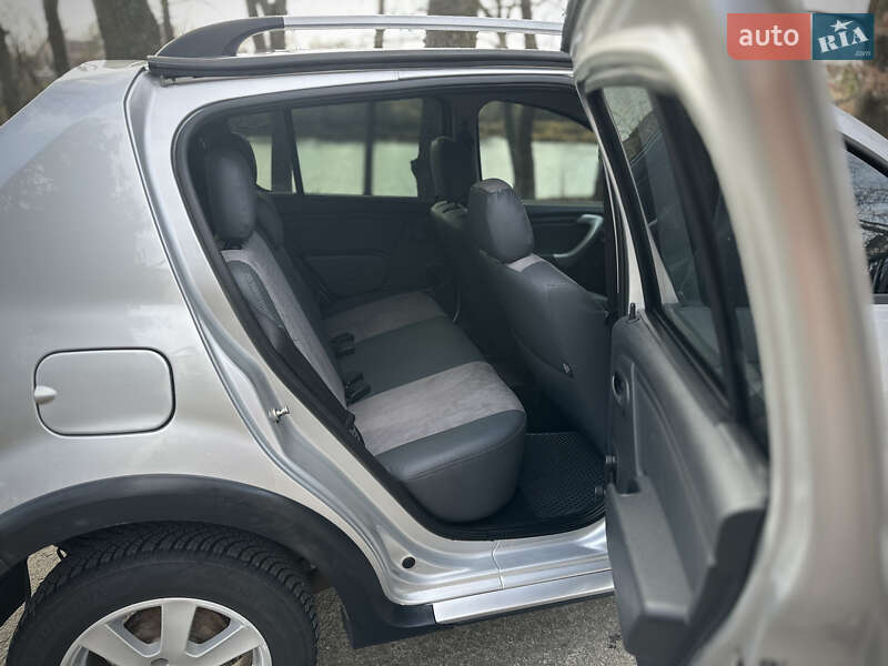 Внедорожник / Кроссовер Dacia Sandero StepWay 2012 в Сумах фото 43 Внедорожник / Кроссовер Dacia Sandero StepWay 2012 в Сумах