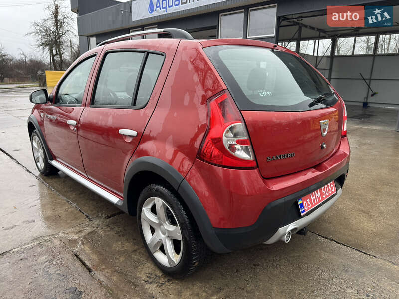 Позашляховик / Кросовер Dacia Sandero StepWay 2012 в Кролевці