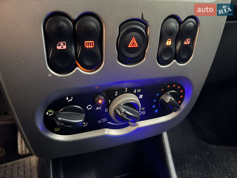 Внедорожник / Кроссовер Dacia Sandero StepWay 2011 в Кролевце