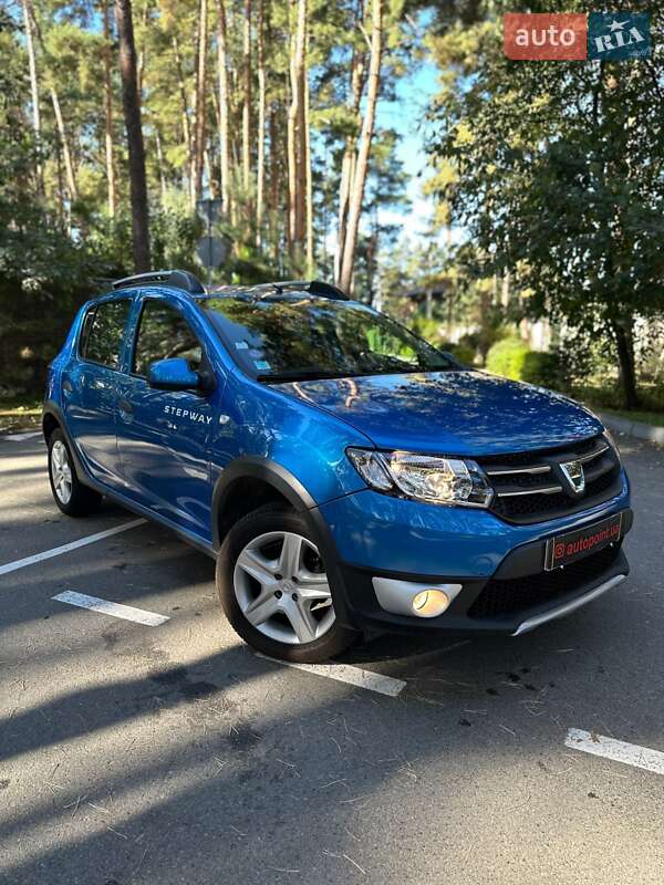 Позашляховик / Кросовер Dacia Sandero StepWay 2016 в Білогородці