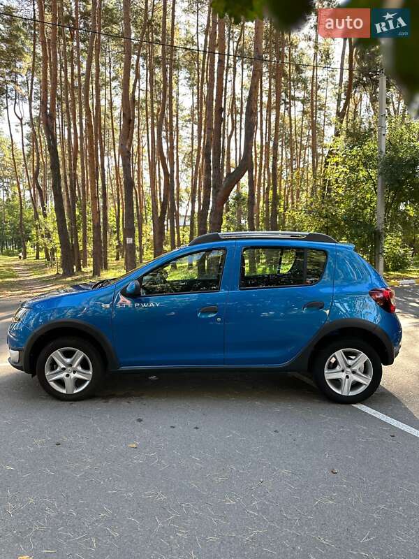Позашляховик / Кросовер Dacia Sandero StepWay 2016 в Білогородці