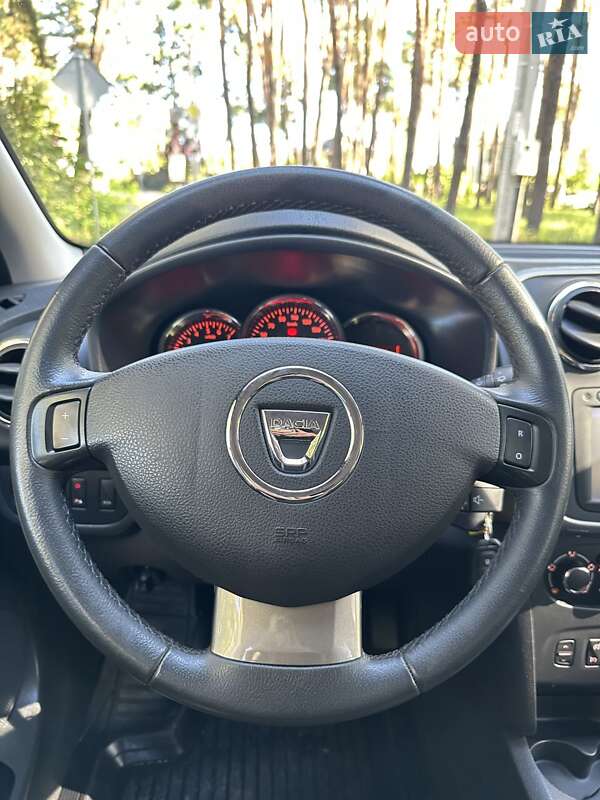 Позашляховик / Кросовер Dacia Sandero StepWay 2016 в Білогородці