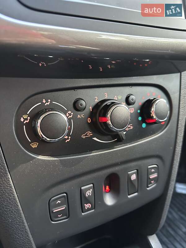 Позашляховик / Кросовер Dacia Sandero StepWay 2016 в Білогородці