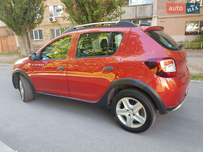 Внедорожник / Кроссовер Dacia Sandero StepWay 2014 в Чернигове
