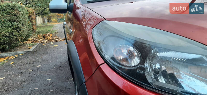 Позашляховик / Кросовер Dacia Sandero StepWay 2012 в Чернігові