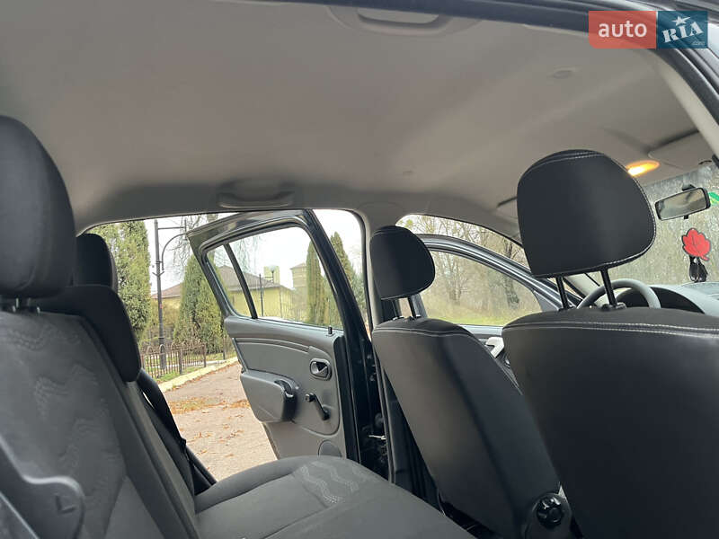 Внедорожник / Кроссовер Dacia Sandero StepWay 2011 в Радивилове фото 76 Внедорожник / Кроссовер Dacia Sandero StepWay 2011 в Радивилове