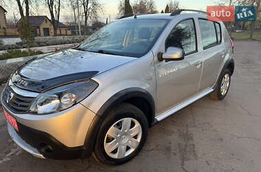 Позашляховик / Кросовер Dacia Sandero StepWay 2011 в Кролевці