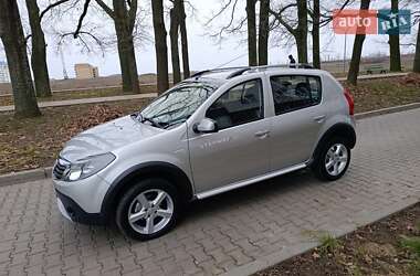 Позашляховик / Кросовер Dacia Sandero StepWay 2010 в Полтаві