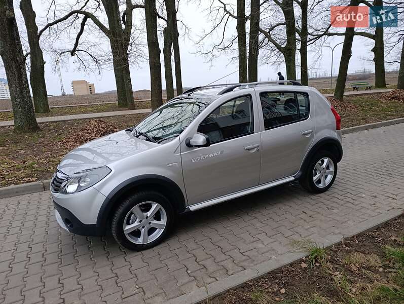 Dacia Sandero StepWay 2010 Dacia Sandero StepWay 2010