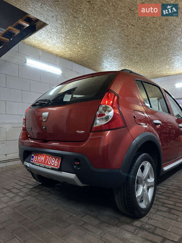 Позашляховик / Кросовер Dacia Sandero StepWay 2011 в Хоролі