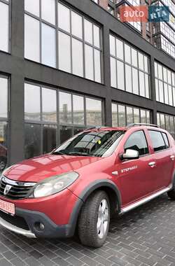 Позашляховик / Кросовер Dacia Sandero StepWay 2010 в Полтаві