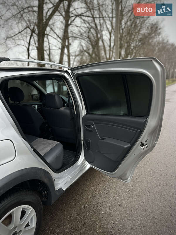 Внедорожник / Кроссовер Dacia Sandero StepWay 2012 в Сумах