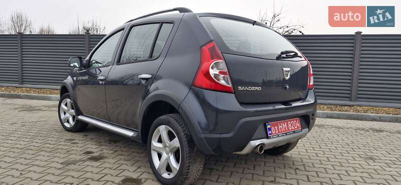 Позашляховик / Кросовер Dacia Sandero StepWay 2012 в Красилові