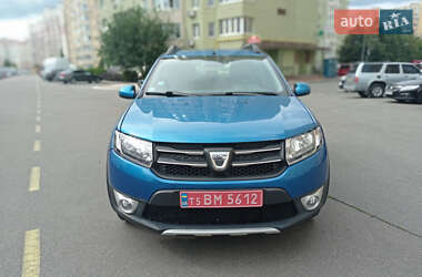 Внедорожник / Кроссовер Dacia Sandero StepWay 2012 в Киеве