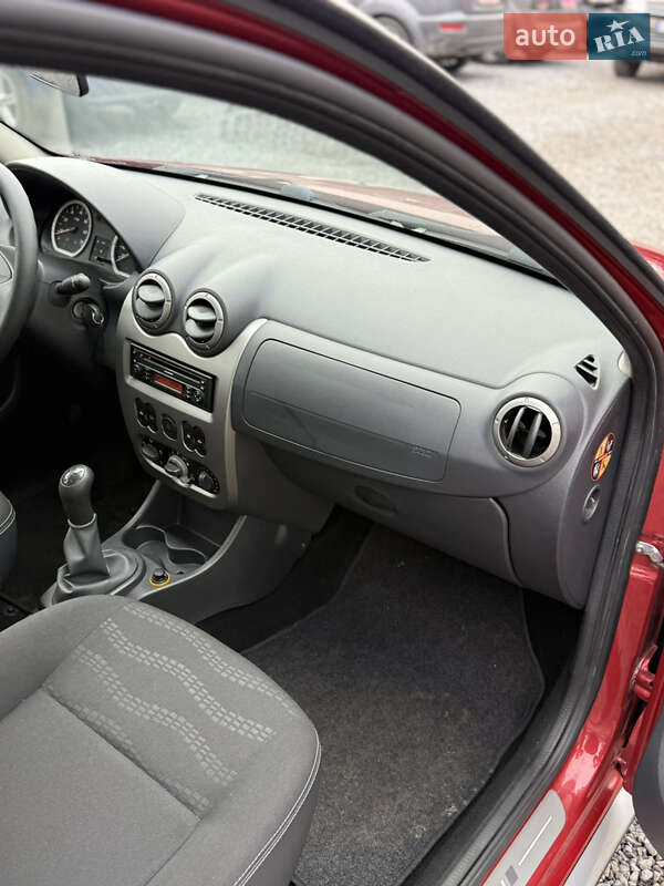 Внедорожник / Кроссовер Dacia Sandero StepWay 2011 в Луцке фото 77 Внедорожник / Кроссовер Dacia Sandero StepWay 2011 в Луцке