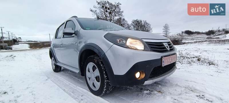 Внедорожник / Кроссовер Dacia Sandero StepWay 2011 в Ровно