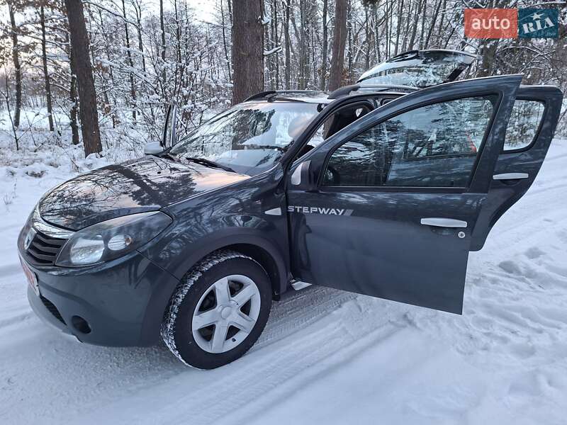 Внедорожник / Кроссовер Dacia Sandero StepWay 2010 в Кролевце фото 24 Внедорожник / Кроссовер Dacia Sandero StepWay 2010 в Кролевце