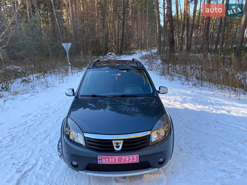 Внедорожник / Кроссовер Dacia Sandero StepWay 2012 в Радивилове фото 49 Внедорожник / Кроссовер Dacia Sandero StepWay 2012 в Радивилове