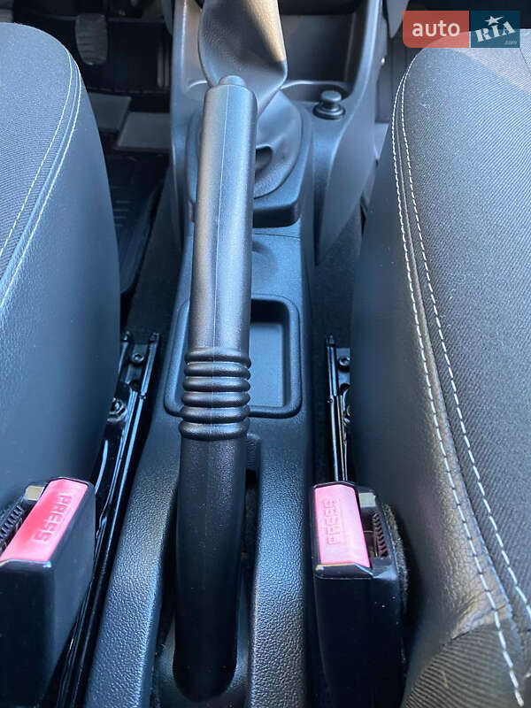 Внедорожник / Кроссовер Dacia Sandero StepWay 2012 в Радивилове фото 105 Внедорожник / Кроссовер Dacia Sandero StepWay 2012 в Радивилове