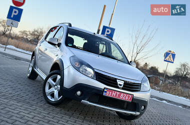 Внедорожник / Кроссовер Dacia Sandero StepWay 2010 в Владимире