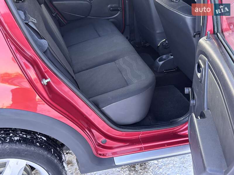 Позашляховик / Кросовер Dacia Sandero StepWay 2010 в Красилові фото 86 Позашляховик / Кросовер Dacia Sandero StepWay 2010 в Красилові